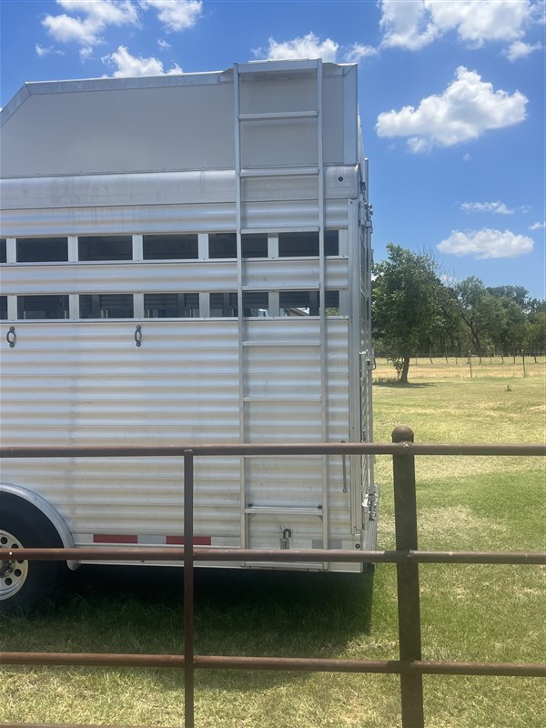 Trailer Photo 13