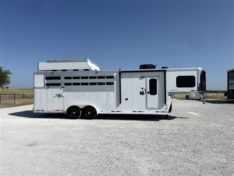 Trailer Photo 8