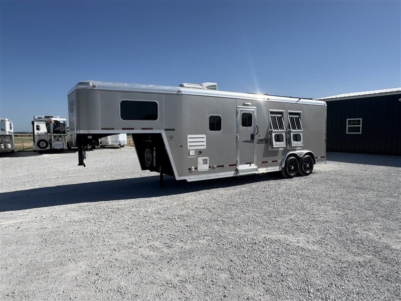 Trailer Photo 2
