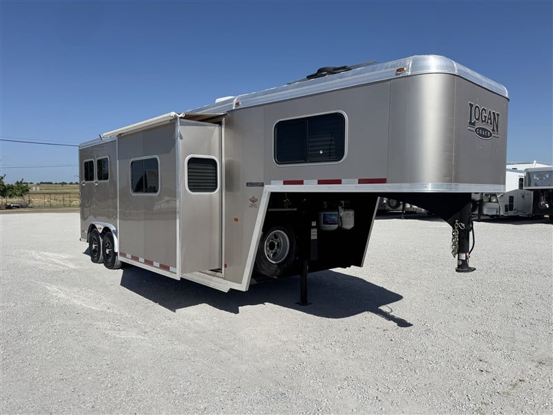 Trailer Photo 8