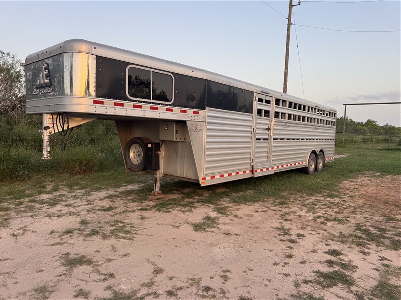 Trailer Photo 4