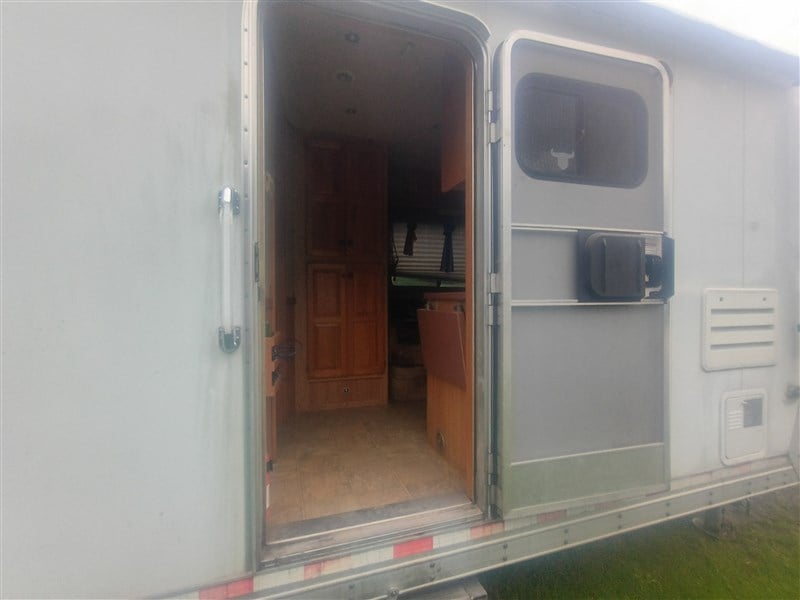 Trailer Photo 4