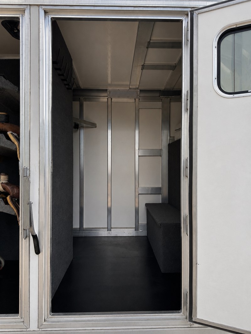Trailer Photo 8