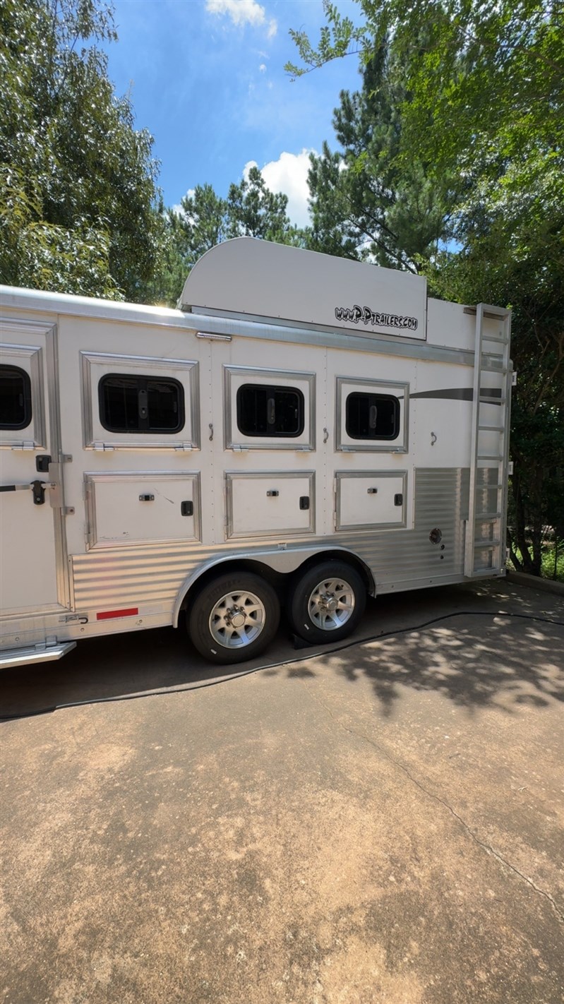 Trailer Photo 8