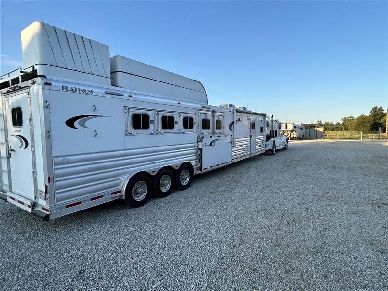 Trailer Photo 16