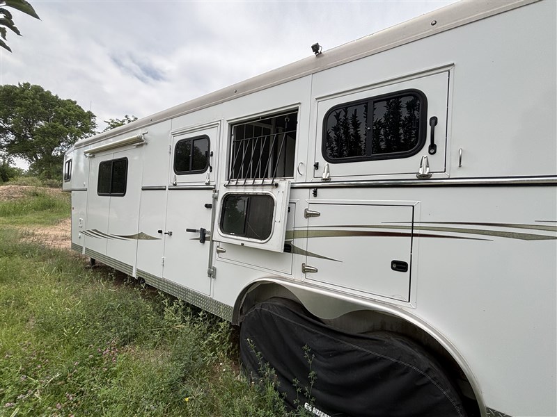 Trailer Photo 4