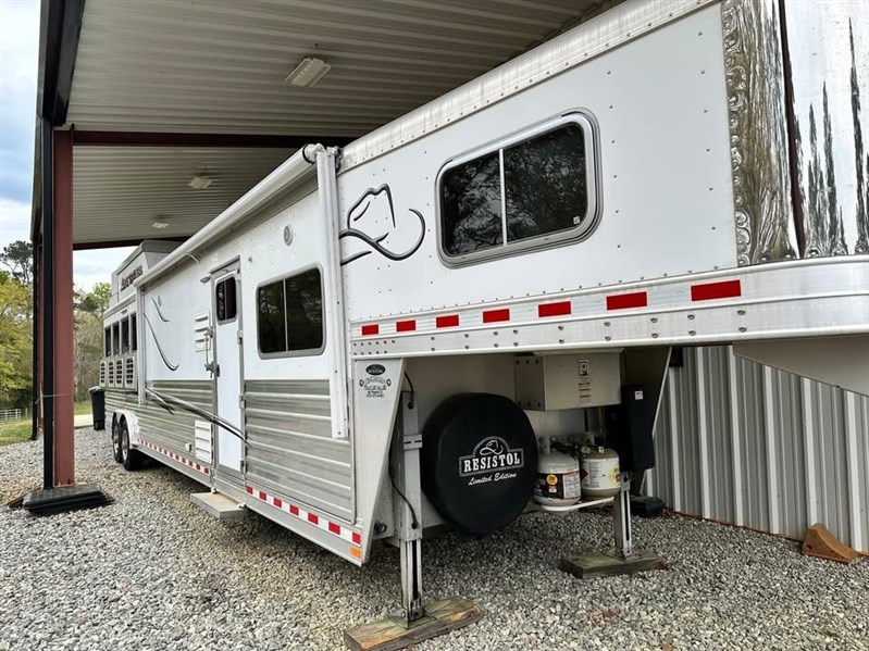 2017 Elite 4H LQ Resistol Package