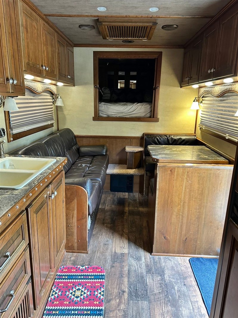 Trailer Photo 18