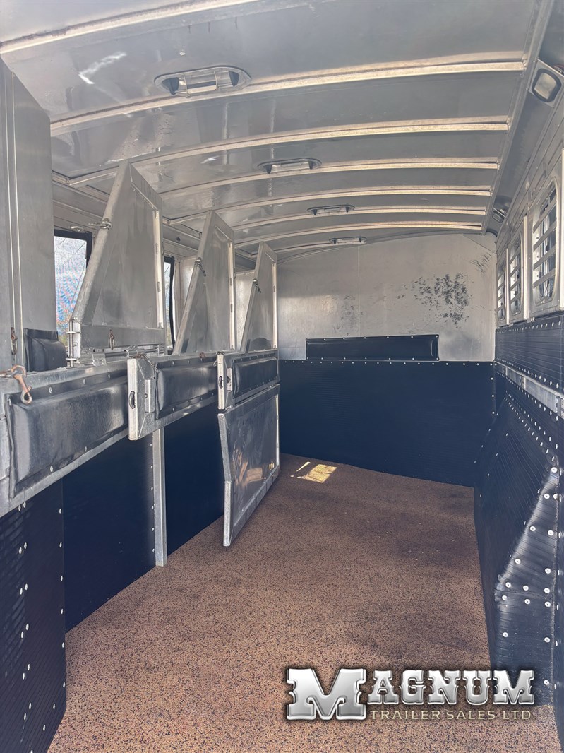 Trailer Photo 15