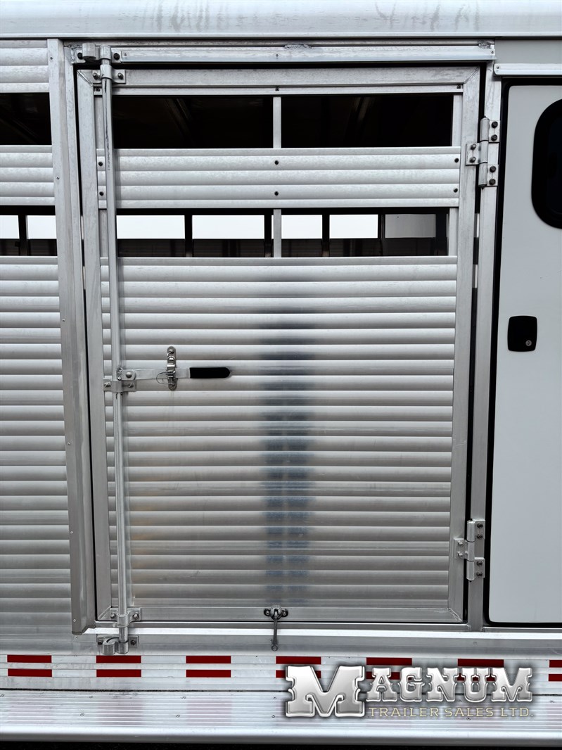 Trailer Photo 15