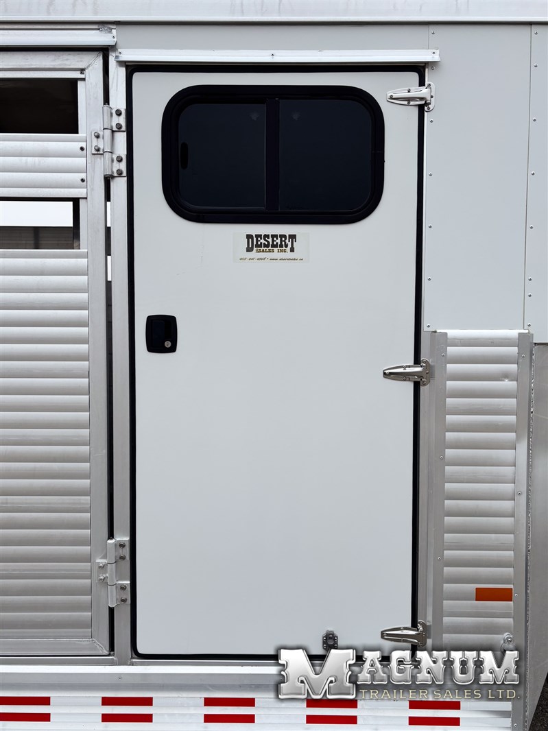 Trailer Photo 19