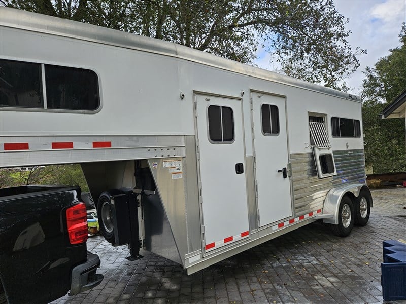 Trailer Photo 3