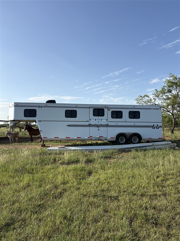 Trailer Photo 3