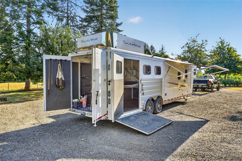 Trailer Photo 7