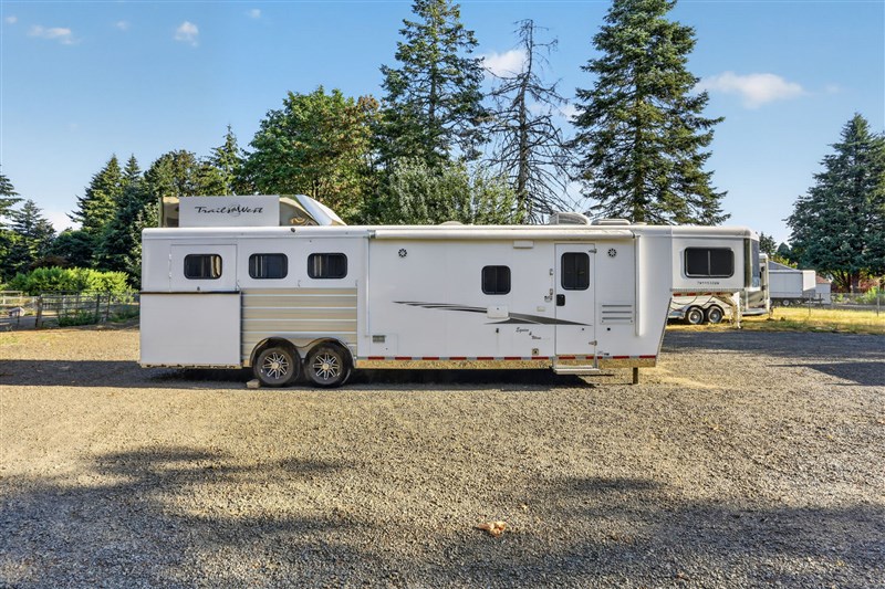 Trailer Photo 2