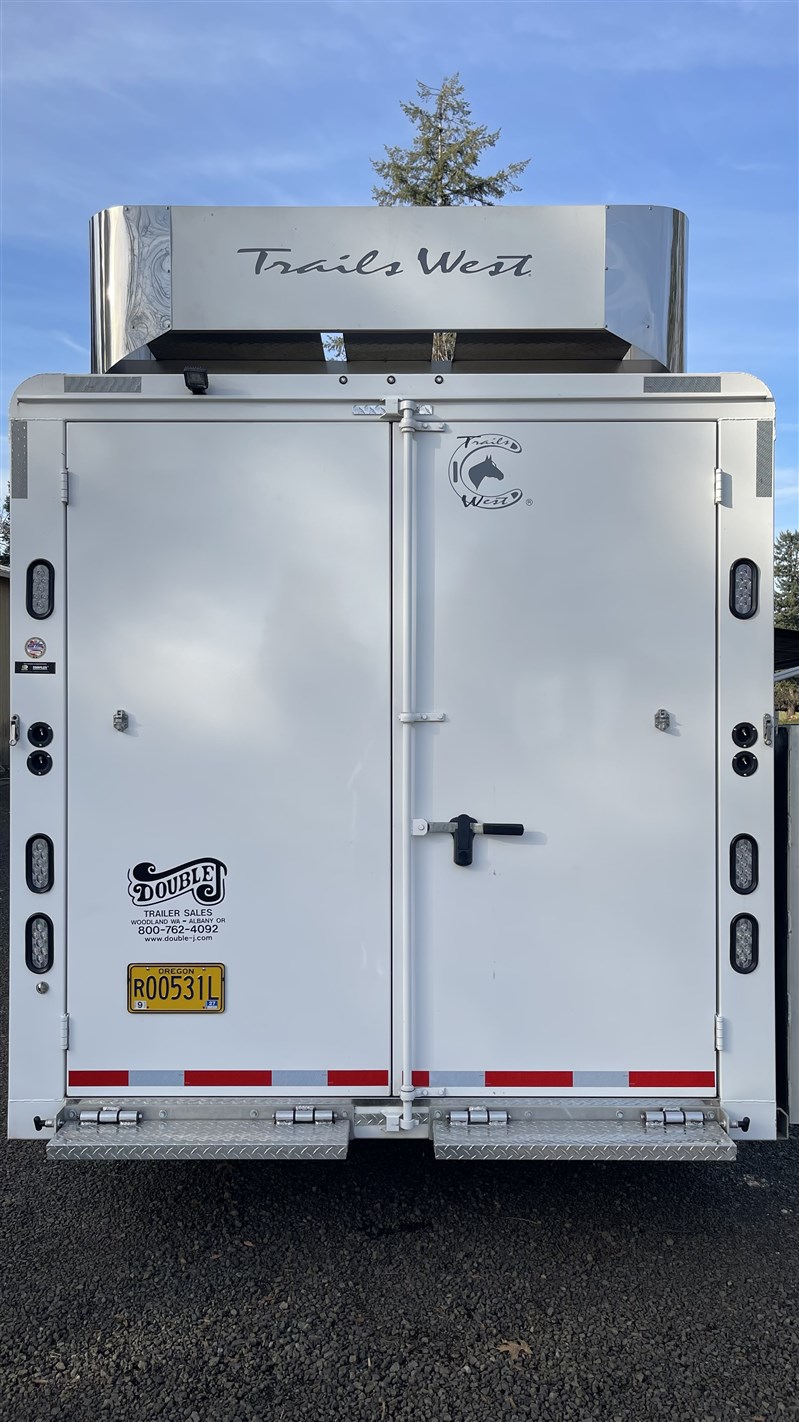 Trailer Photo 2