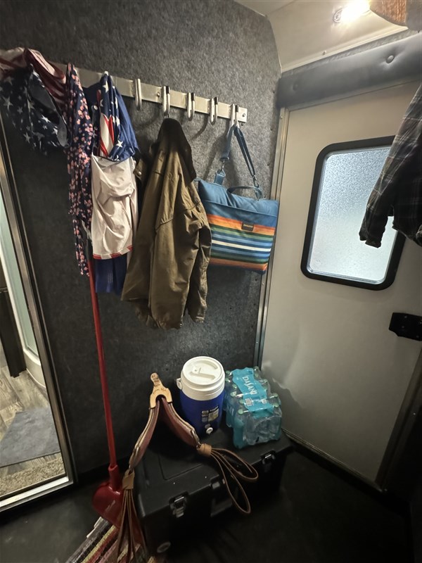Trailer Photo 18