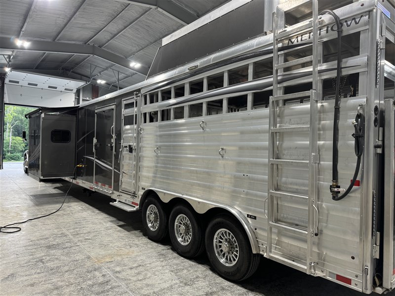 Trailer Photo 2