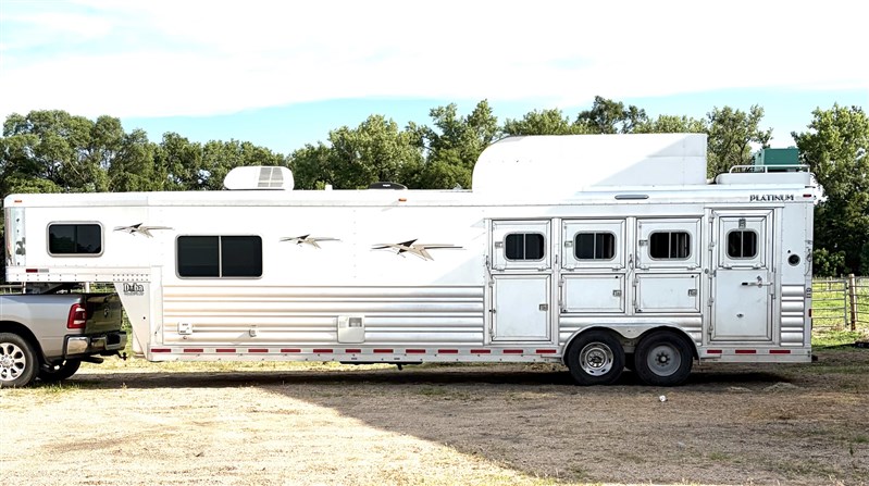 Trailer Photo 2