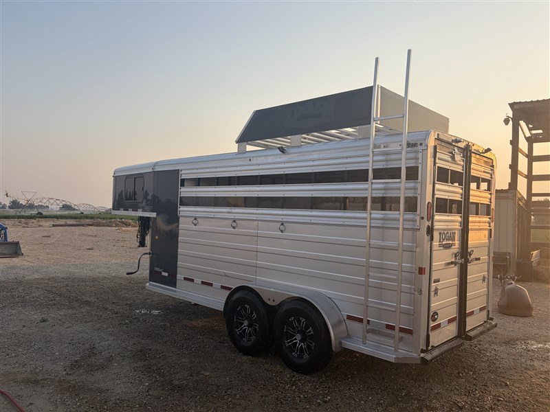 Trailer Photo 3
