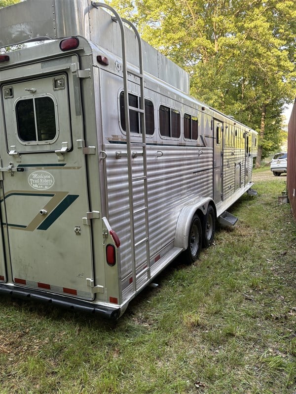 Trailer Photo 5