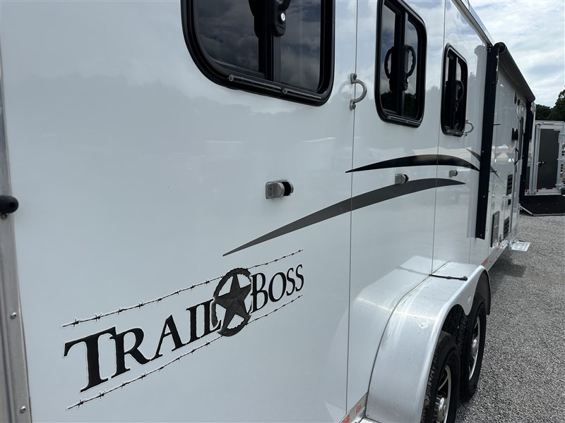 Trailer Photo 14