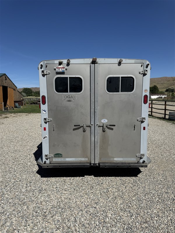 Trailer Photo 3