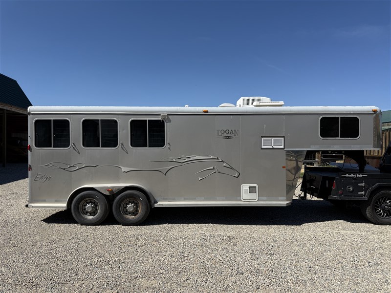 Trailer Photo 2