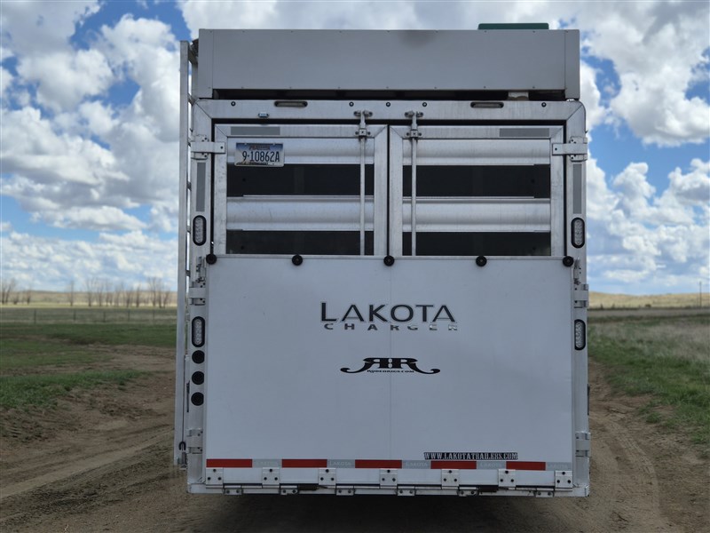 Trailer Photo 3