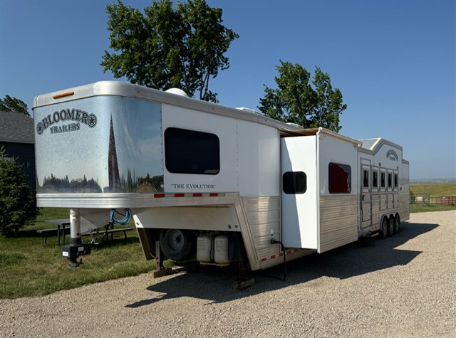 Trailer Photo 2
