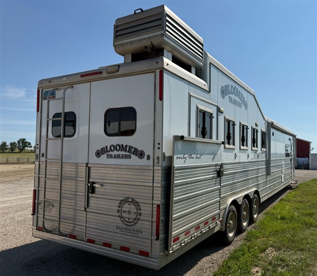 Trailer Photo 3