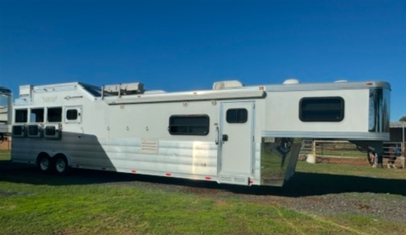 Trailer Photo 2
