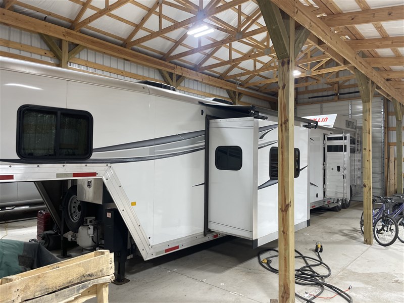 Trailer Photo 19