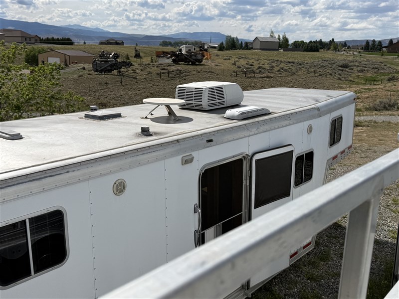 Trailer Photo 2