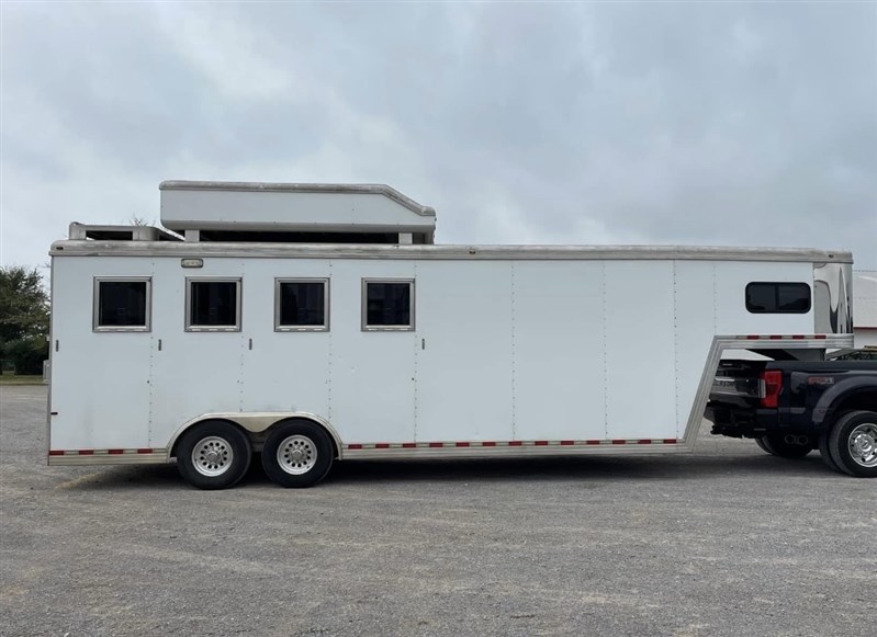 Trailer Photo 2