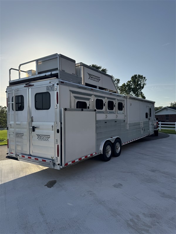 Trailer Photo 8