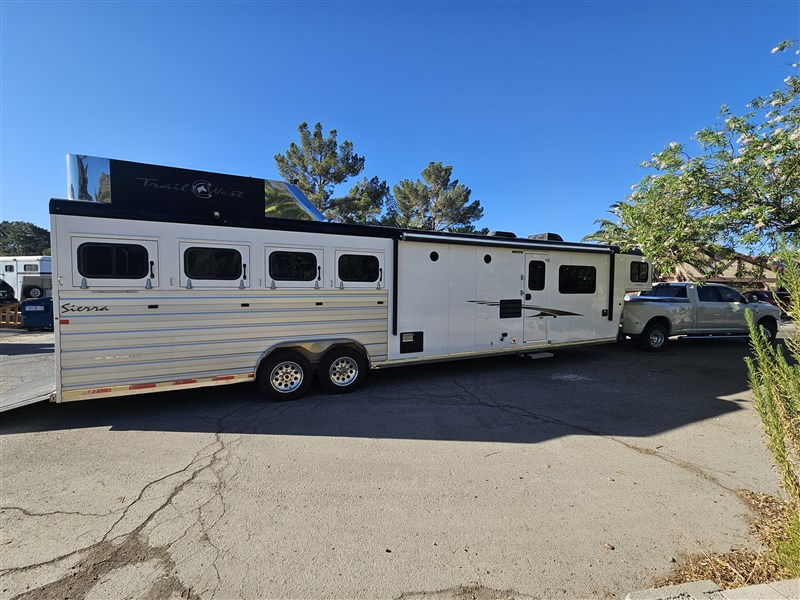 Trailer Photo 3