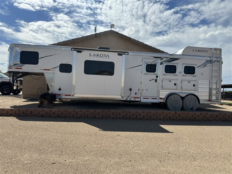 Trailer Photo 11