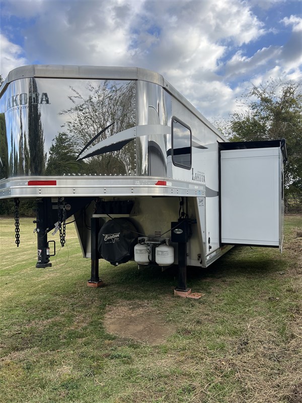 Trailer Photo 30