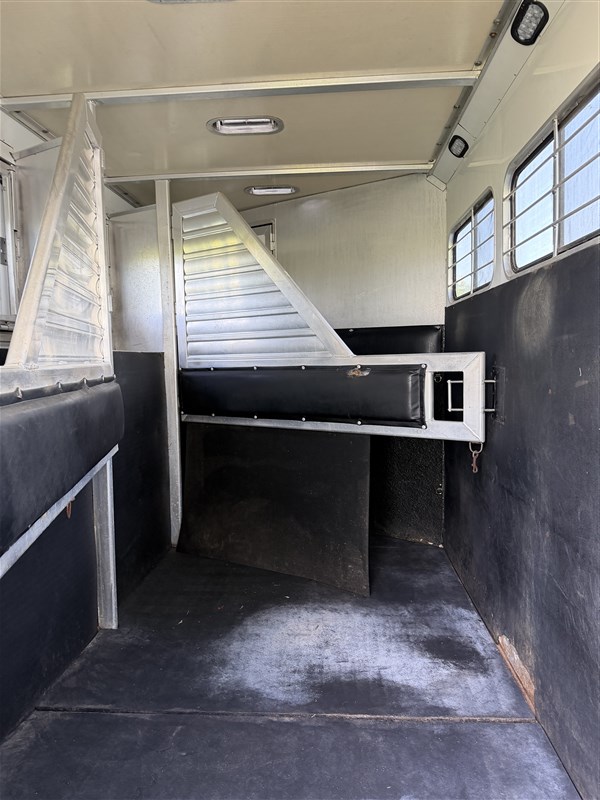 Trailer Photo 25