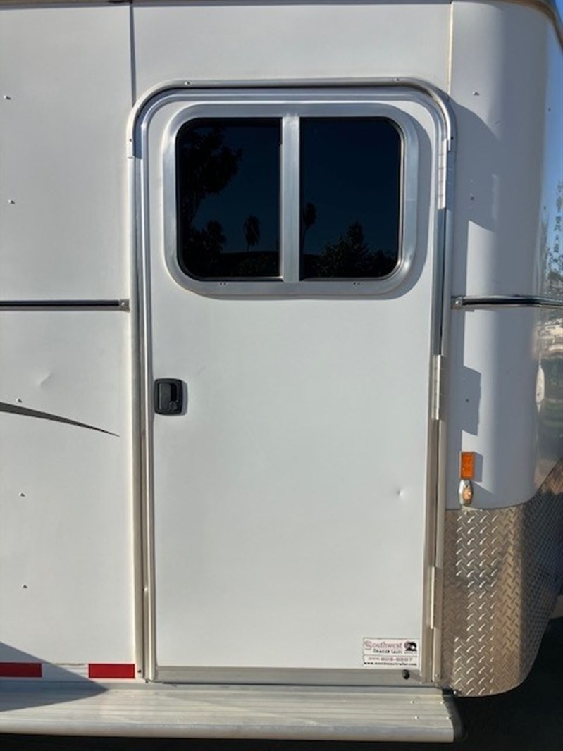 Trailer Photo 11