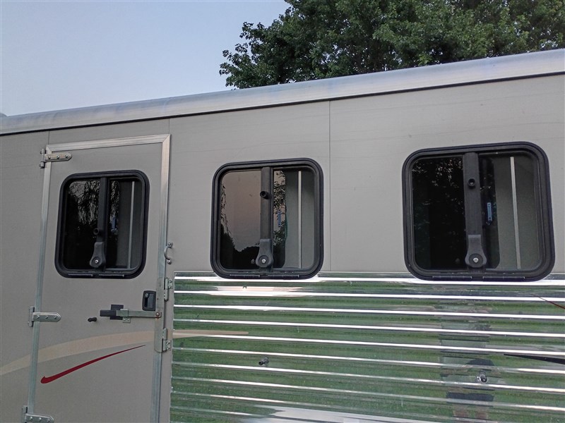 Trailer Photo 9