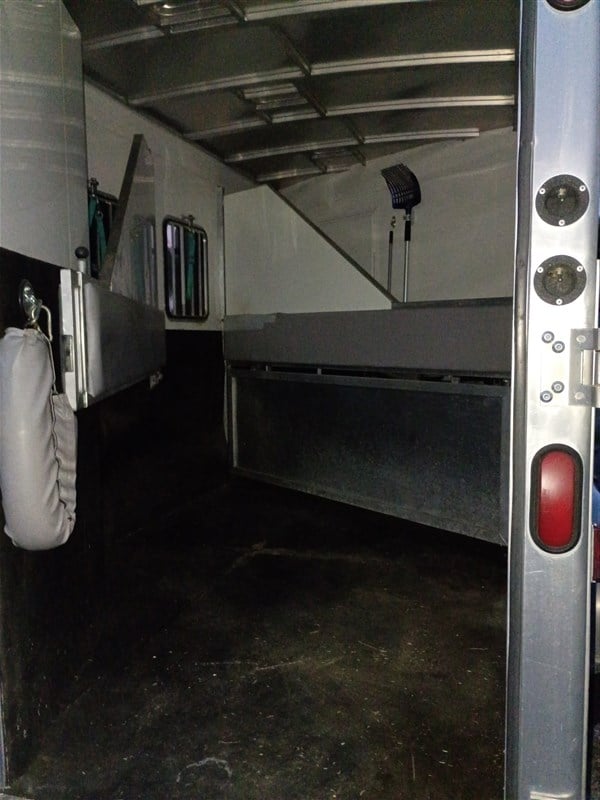 Trailer Photo 12