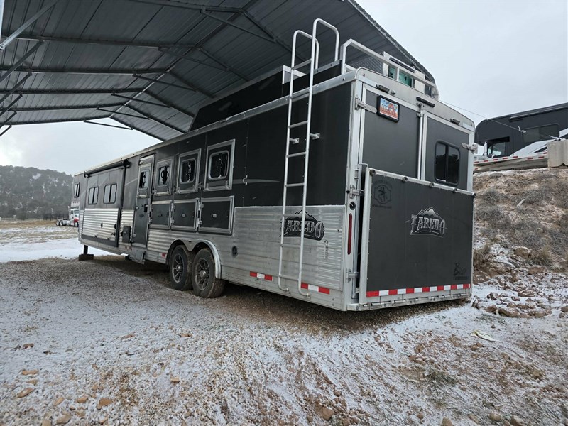 Trailer Photo 12