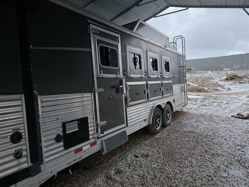 Trailer Photo 3