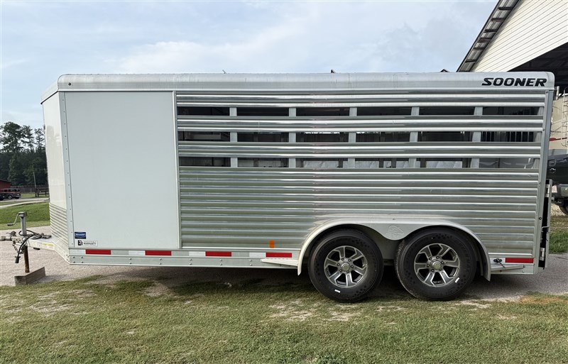 Trailer Photo 2