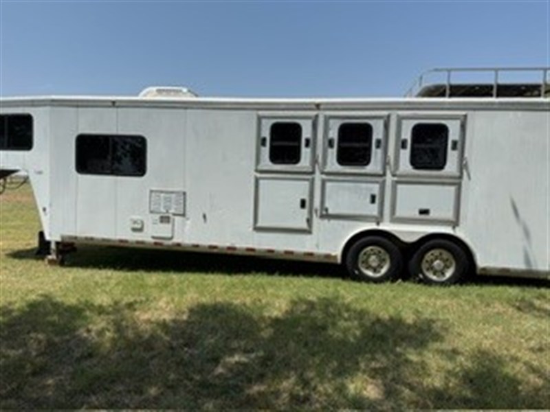 Trailer Photo 2