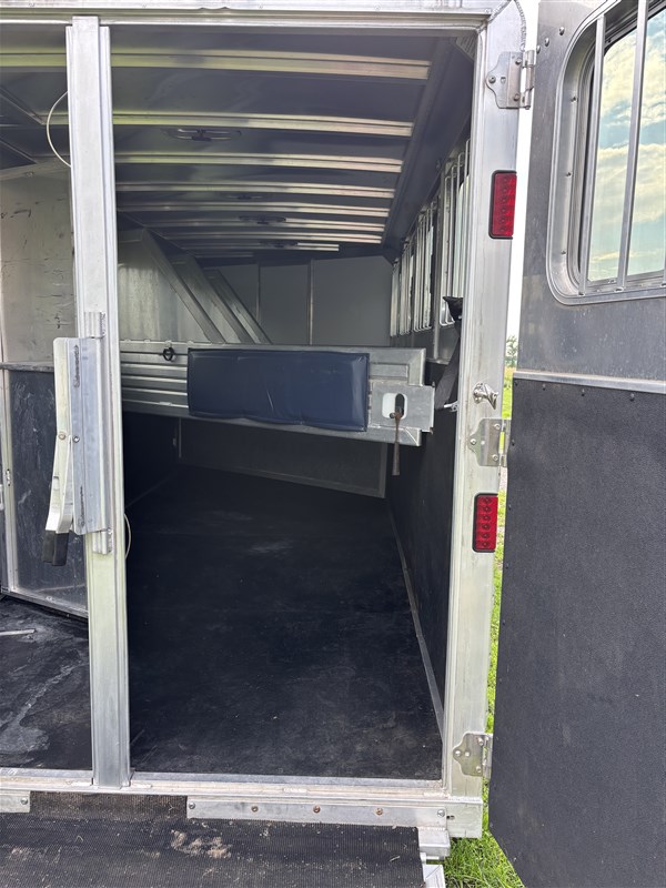 Trailer Photo 6
