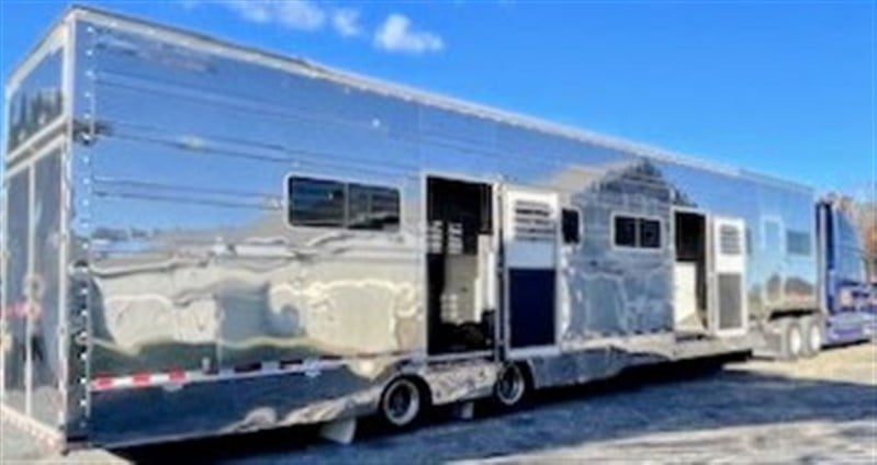 Trailer Photo 2