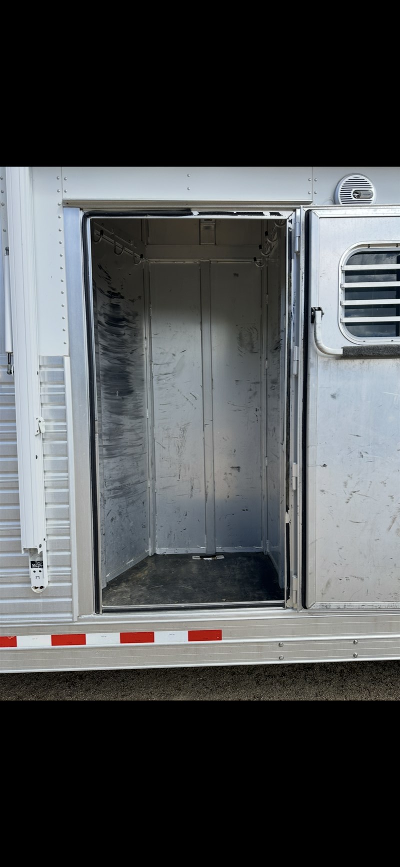 Trailer Photo 4